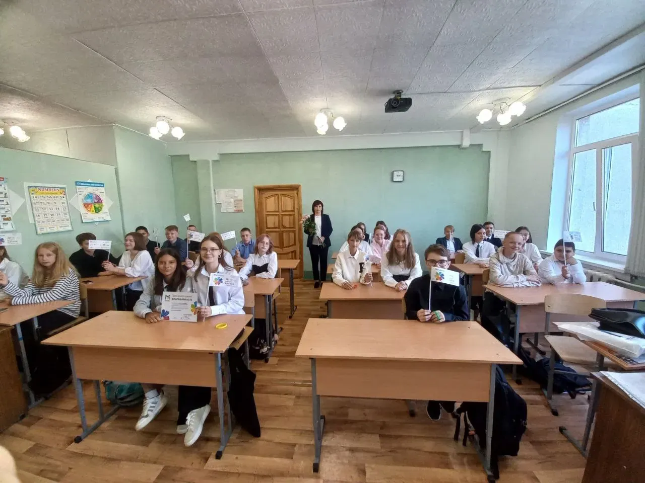 Участники акции Дети цветы жизни
